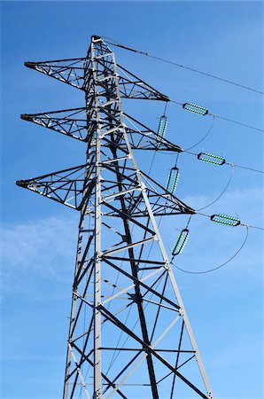 powerline - Hydro Tower against Blue Sky Foto de stock - Sin royalties Premium, Código: 600-05662607