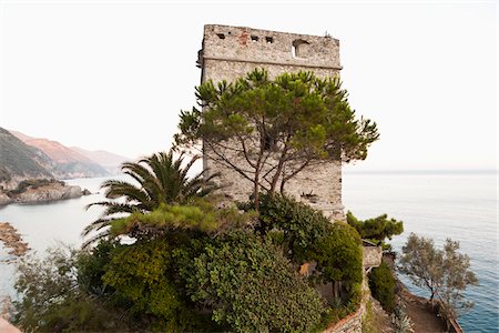 simsearch:600-05756271,k - Torre Aurora, Capuchin Monastery, Monterosso al Mare, Cinque Terre, Province of La Spezia, Ligurian Coast, Italy Foto de stock - Sin royalties Premium, Código: 600-05756258