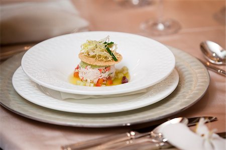 Crabe avec amuse-gueule croustillant de fromage Parmesan Photographie de stock - Premium Libres de Droits, Code: 600-05756462