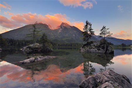 Lake Hintersee and Hochkalter at Sunset, Ramsau, Berchtesgaden, Berchtesgadener Land, Berchtesgaden Alps, Upper Bavaria, Germany Stock Photo - Premium Royalty-Free, Code: 600-05762065