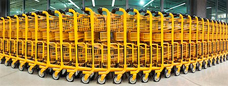 Shopping Carts at Mega Store Fotografie stock - Premium Royalty-Free, Codice: 600-05803165