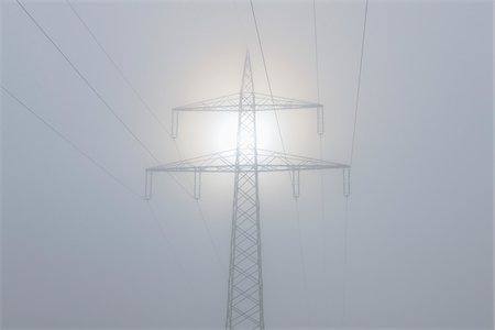 electric cable nobody - Hydro Pylon in Fog, Marktheidenfeld, Bavaria, Germany Stock Photo - Premium Royalty-Free, Code: 600-05803228