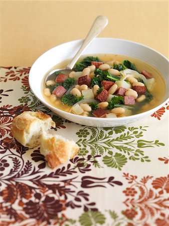 Bean et soupe de chou frisé Photographie de stock - Premium Libres de Droits, Code: 600-05803503