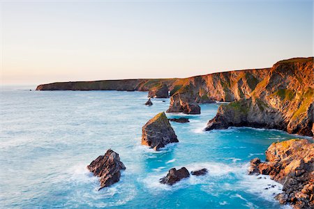 Sea Stacks of Bedruthan Steps, Cornwall, England Stock Photo - Premium Royalty-Free, Code: 600-05803638