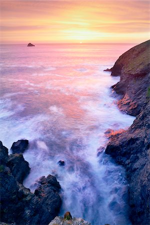 promontoire - Mer et les falaises au coucher du soleil, Point croupions, Cornouailles, Angleterre Photographie de stock - Premium Libres de Droits, Code: 600-05803647