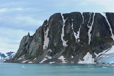 Mountain by Monacobreen Glacier, Haakon VII Land, Spitzbergen, Svalbard, Norway Stock Photo - Premium Royalty-Free, Code: 600-05822018