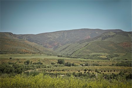 Scenic View of Mountains and Fields, Carbondale, Garfield County, Colorado, USA Foto de stock - Sin royalties Premium, Código: 600-05837349