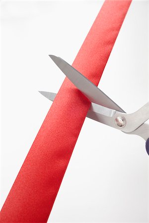 photo division - Scissors Cutting Red Ribbon Foto de stock - Sin royalties Premium, Código: 600-05947696