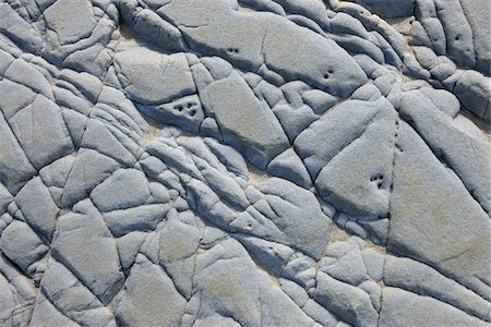 Stone with Crack, Nanortalik, Kujalleq, Kejser Franz Joseph Fjord, Greenland Stock Photo - Premium Royalty-Free, Code: 600-05947802