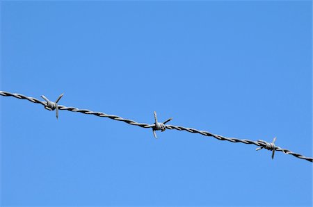 Barbed Wire, Cap d'Agde, Adge, Herault, Languedoc-Roussillon, France Foto de stock - Sin royalties Premium, Código: 600-05973292