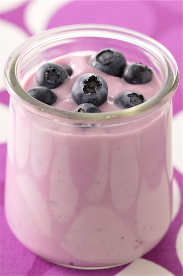 Blueberry Yogurt Photographie de stock - Premium Libres de Droits, Artiste: Jean-Christophe Riou, Le code de l’image : 600-05973322