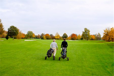 Hommes sur le terrain de golf, Rhénanie du Nord-Westphalie, Allemagne Photographie de stock - Premium Libres de Droits, Code: 600-05973847