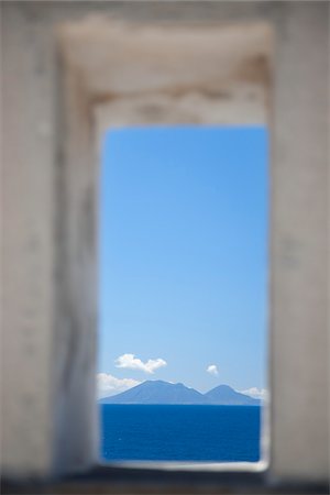 Vue sur l'île de Salina de Ginostra, île de Stromboli, Iles Eoliennes, Italie Photographie de stock - Premium Libres de Droits, Code: 600-06009175