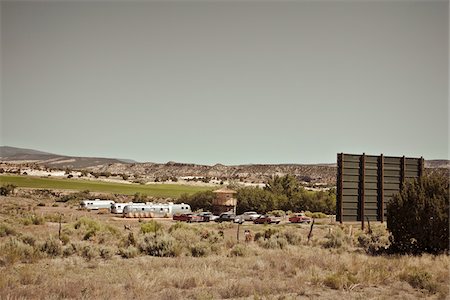 Étoile filante Drive-In et Airstream Hotel, Utah, USA Photographie de stock - Premium Libres de Droits, Code: 600-06009191