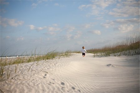 Garçon à la plage, Saint Augustine Beach, St. Johns County, Floride, Etats-Unis Photographie de stock - Premium Libres de Droits, Code: 600-06009256
