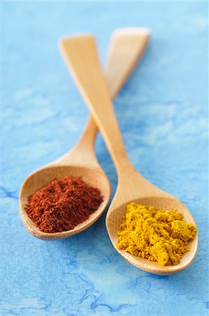 Spices in Wooden Spoons Foto de stock - Sin royalties Premium, Código: 600-06025200