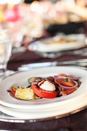 Cheese and Tomato Salad at Wedding, Toronto, Ontario, Canada Foto de stock - Sin royalties Premium, Código: 600-06037843