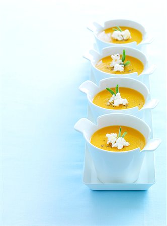 popcorn - Potage à la courge avec garniture de Popcorn Photographie de stock - Premium Libres de Droits, Code: 600-06038244