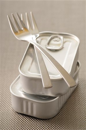 Forks and Tins of Food Foto de stock - Sin royalties Premium, Código: 600-06119609