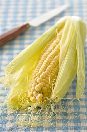 fresh linens - Corn on the Cob Stock Photo - Premium Royalty-Free, Code: 600-06119623