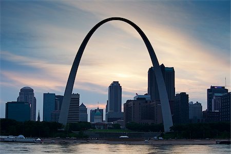 famous - Gateway Arch, St Louis, Missouri, USA Stock Photo - Premium Royalty-Free, Code: 600-06125799