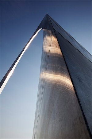 stainless steel reflection - Gateway Arch, St Louis, Missouri, USA Stock Photo - Premium Royalty-Free, Code: 600-06125801