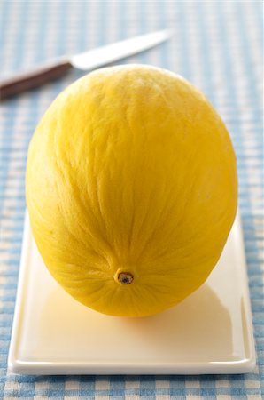 still life plate - Close-up of Canary Melon Stock Photo - Premium Royalty-Free, Code: 600-06170378