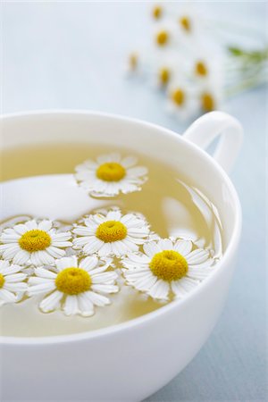 simsearch:600-06674998,k - Chamomile Tea Stock Photo - Premium Royalty-Free, Code: 600-06180198