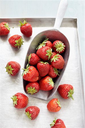 strawberries white background nobody studio shot - Strawberries Stock Photo - Premium Royalty-Free, Code: 600-06180216