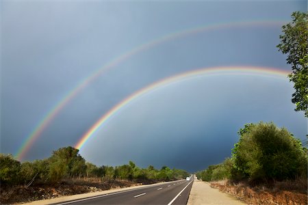 road to big sky - Double Rainbow over Road, Majorca, Spain Foto de stock - Sin royalties Premium, Código: 600-06334235