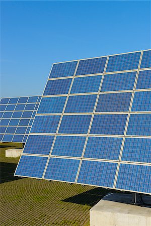 simsearch:614-03747895,k - Solar Panels, Hesse, Germany Foto de stock - Royalty Free Premium, Número: 600-06334295