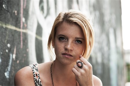 freckle - Portrait de l'adolescence, Mannheim, Bade-Wurtemberg, Allemagne Photographie de stock - Premium Libres de Droits, Code: 600-06355264