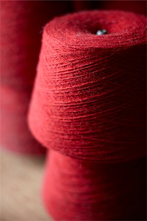 Red Wool Thread, Ontario, Canada Stock Photo - Premium Royalty-Free, Code: 600-06383002
