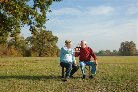 elderly - Men Drinking Wine, Lampertheim, Hesse, Germany Stock Photo - Premium Royalty-Free, Code: 600-06397407