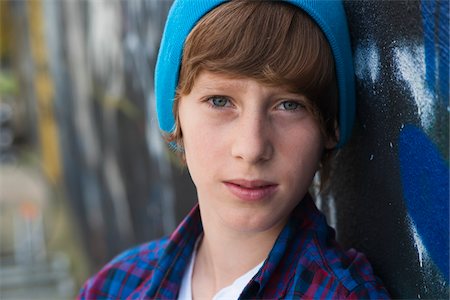 Close-up Portrait of Boy, Mannheim, Baden-Wurttemberg, Germany Foto de stock - Sin royalties Premium, Código: 600-06397442