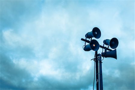 speaker - Public Address Speakers mounted on Pole, Leyton, East London, England Foto de stock - Sin royalties Premium, Código: 600-06407804