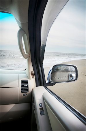 espejo retrovisor - Interior of Car Looking out at Beach, Point Pleasant, New Jersey, USA Foto de stock - Sin royalties Premium, Código: 600-06438871