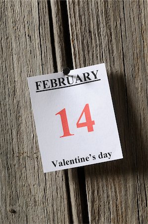 fecha - Calendar Page with February 14, Valentine's Day on it Photographie de stock - Premium Libres de Droits, Code: 600-06451974