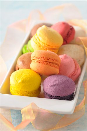 pastel (color) - Close-up of Colorful, Pastel Macaroons, Studio Shot Photographie de stock - Premium Libres de Droits, Code: 600-06486044