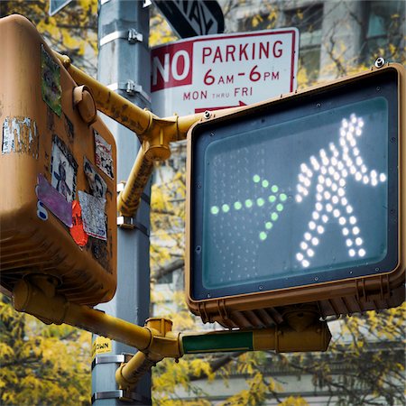 símbolo (señal) - Close-up of Pedestrian Walk Signal, New York City, New York, USA Foto de stock - Sin royalties Premium, Código: 600-06486290