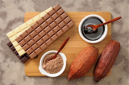 simsearch:600-07067667,k - Overhead View of Varieties of Chocolate Stock Photo - Premium Royalty-Free, Code: 600-06553514