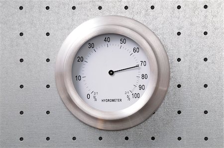 Close-up of Hygrometer Dial Photographie de stock - Premium Libres de Droits, Code: 600-06702130