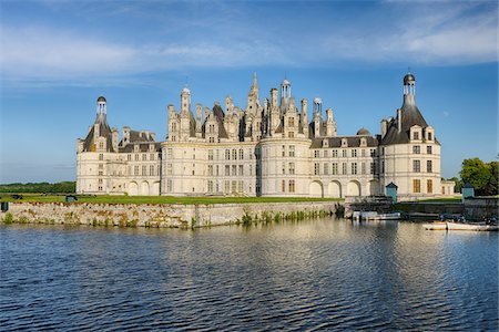 Chambord Castle (Chateau de Chambord). UNESCO World Heritage Site. Chambord, Loir-et-Cher, Loire Valley, Loire, France. Stock Photo - Premium Royalty-Free, Code: 600-06714194