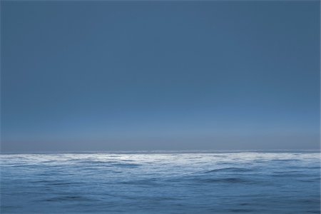 The Atlantic Ocean at dusk. Foto de stock - Sin royalties Premium, Código: 600-06782126