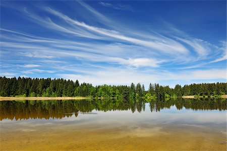 swabia - Landscape and Sky Reflected in Lake Hegratsried in Spring, Hegratsried, Halblech, Swabia, Bavaria, Germany Foto de stock - Sin royalties Premium, Código: 600-06803892