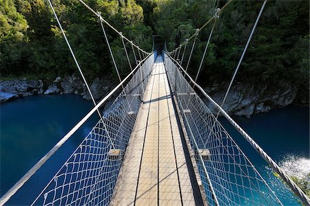 south island - Suspension Bridge, Hokitika Gorge, Kokatahi, West Coast, South Island, New Zealand Photographie de stock - Premium Libres de Droits, Code: 600-06894944