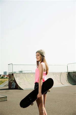 skateboarder (female) - Teenage Girl Hanging out in Skatepark, Feudenheim, Mannheim, Baden-Wurttemberg, Germany Stock Photo - Premium Royalty-Free, Code: 600-06894954