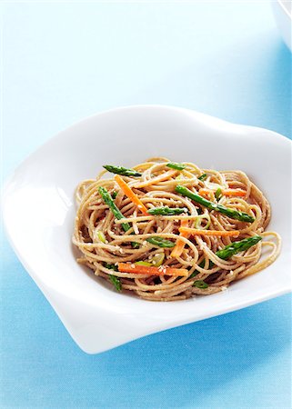 Sesame Noodles with Asparagus and Carrots, Studio Shot Stock Photo - Premium Royalty-Free, Code: 600-06935015