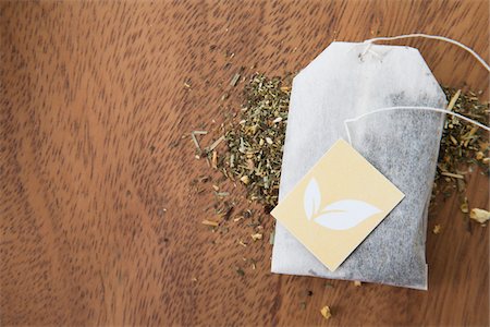 Tea Bag with Tag and Loose Tea, Studio Shot Foto de stock - Sin royalties Premium, Código: 600-06967784