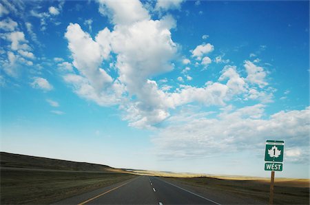 paved road horizon - Trans-Canada Highway looking West Stock Photo - Premium Royalty-Free, Code: 600-07067309